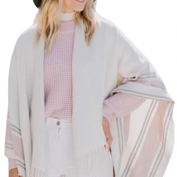 NWT Light Viscose Poncho - Picture 3 of 5